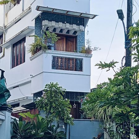Dion Homestay Kochi Екстериор снимка